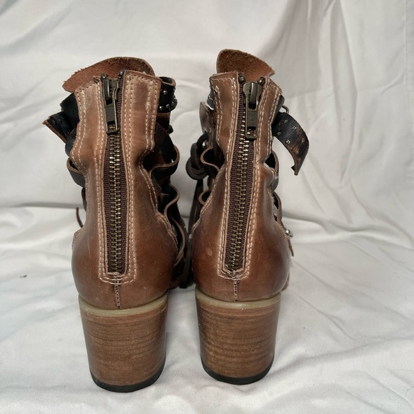 Freebird Cheyenne Heeled Sandal Booties. Size 8 - Picture 5 of 8